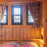 Les 4 As Apartment *